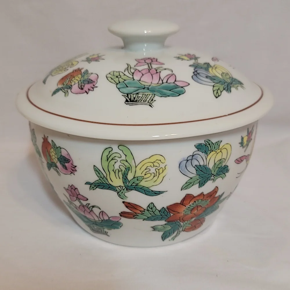 Williams Sonoma Floral Porcelain Lidded Bowl in White with Multicolor Flowers